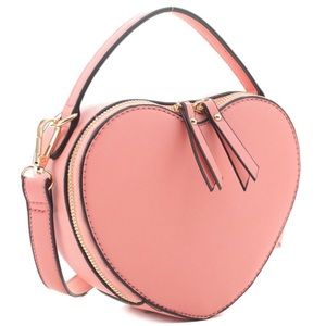 🔥🔥New Heart Bag w Shoulder Strap- Peach